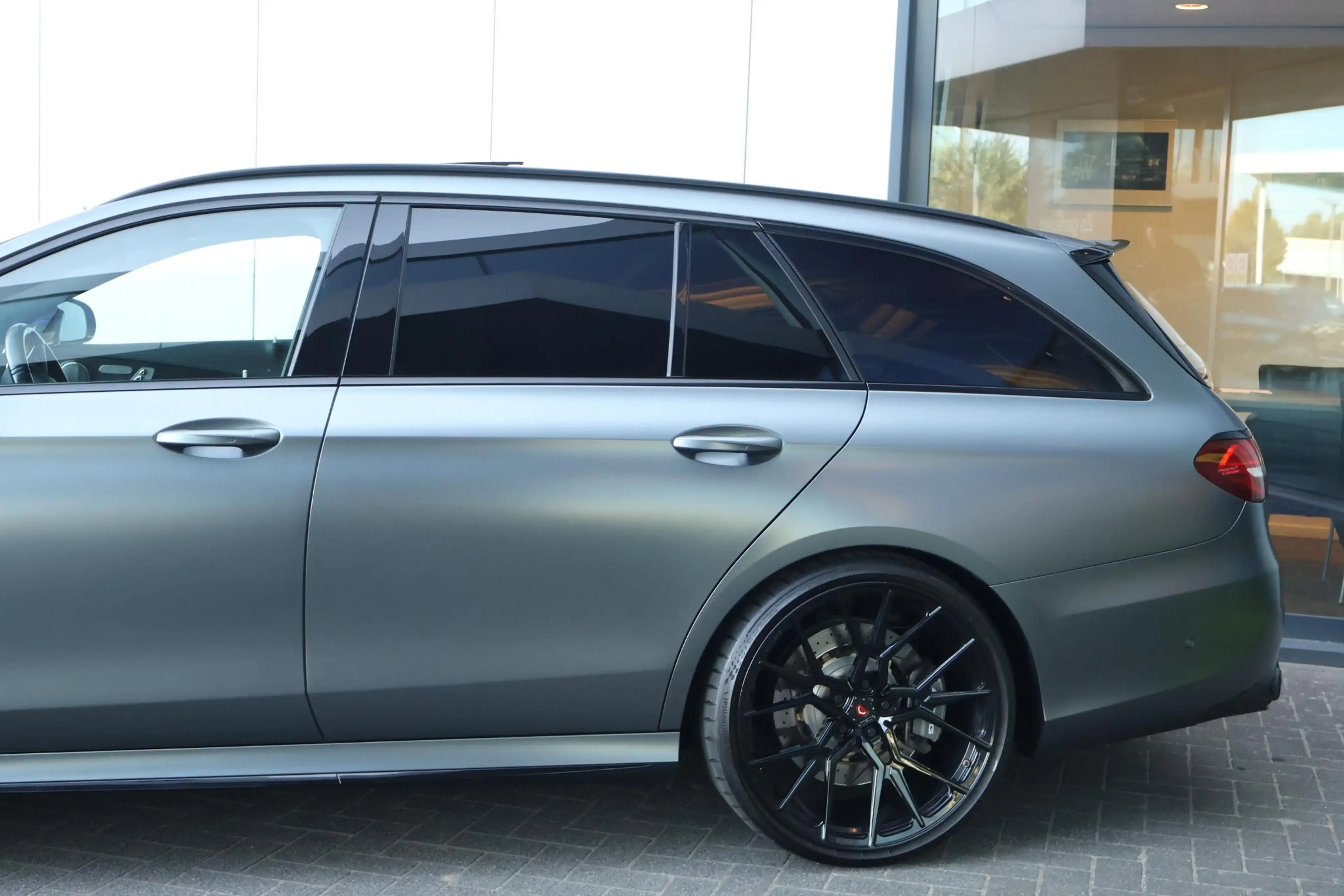 Mercedes-Benz E 63 AMG Estate 4MATIC Premium Plus / Pano / Burmester / Sf — photo 4