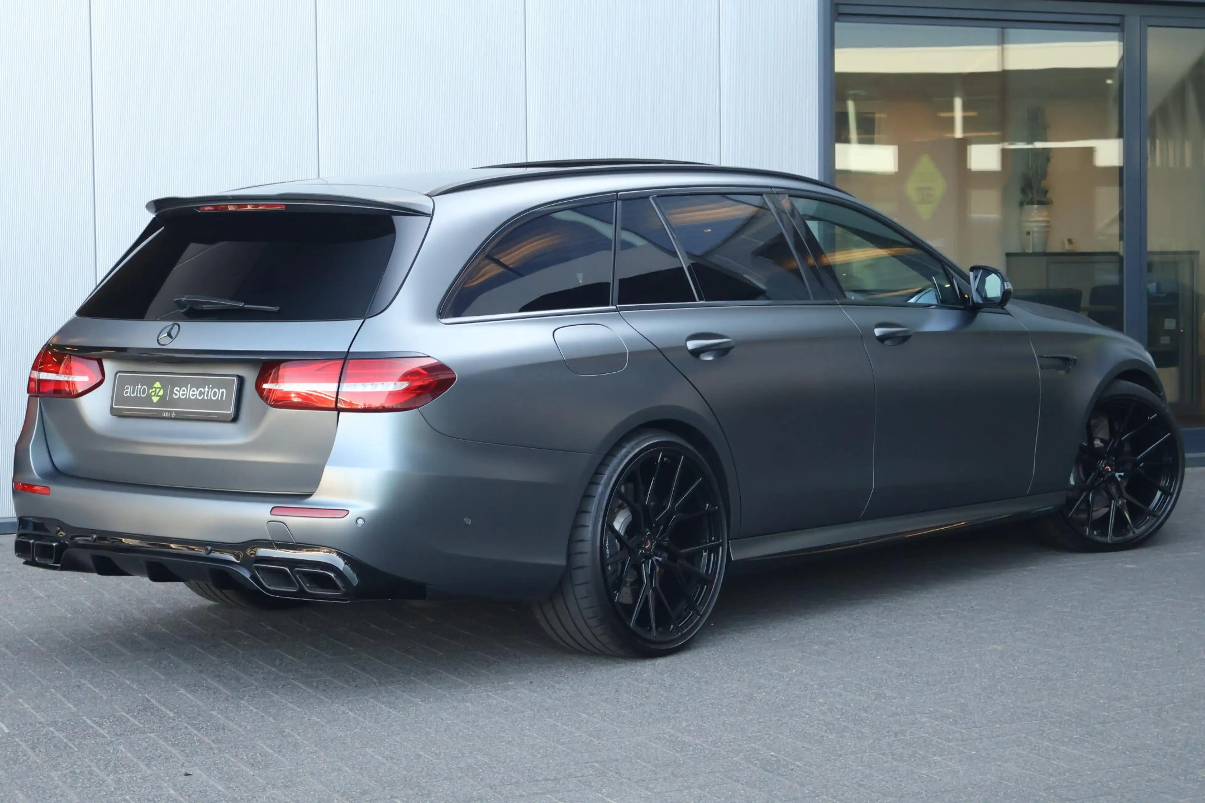 Mercedes-Benz E 63 AMG Estate 4MATIC Premium Plus / Pano / Burmester / Sf — photo 7