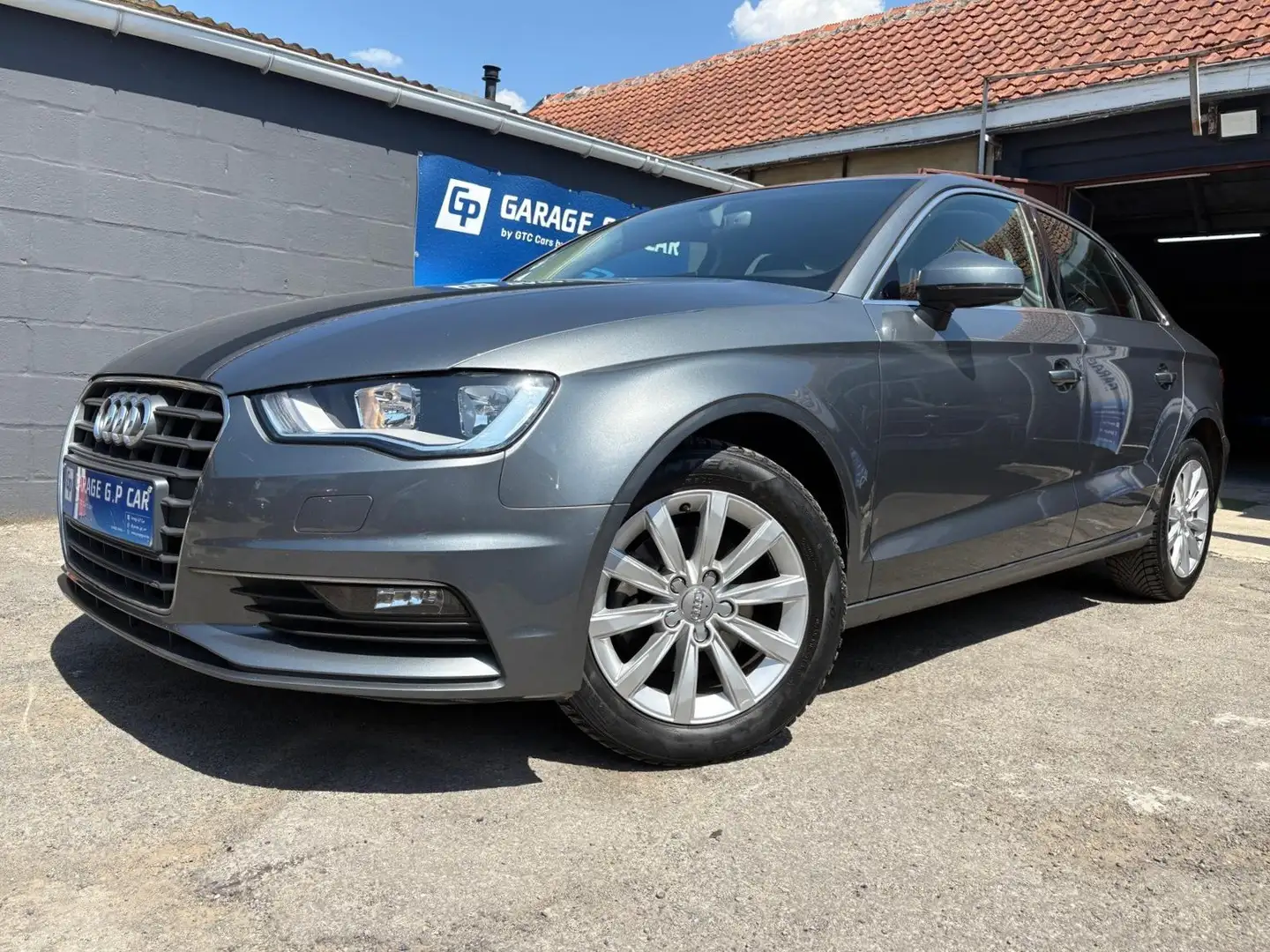 Audi A3 1.4 TFSI Ambiente Grijs - 1