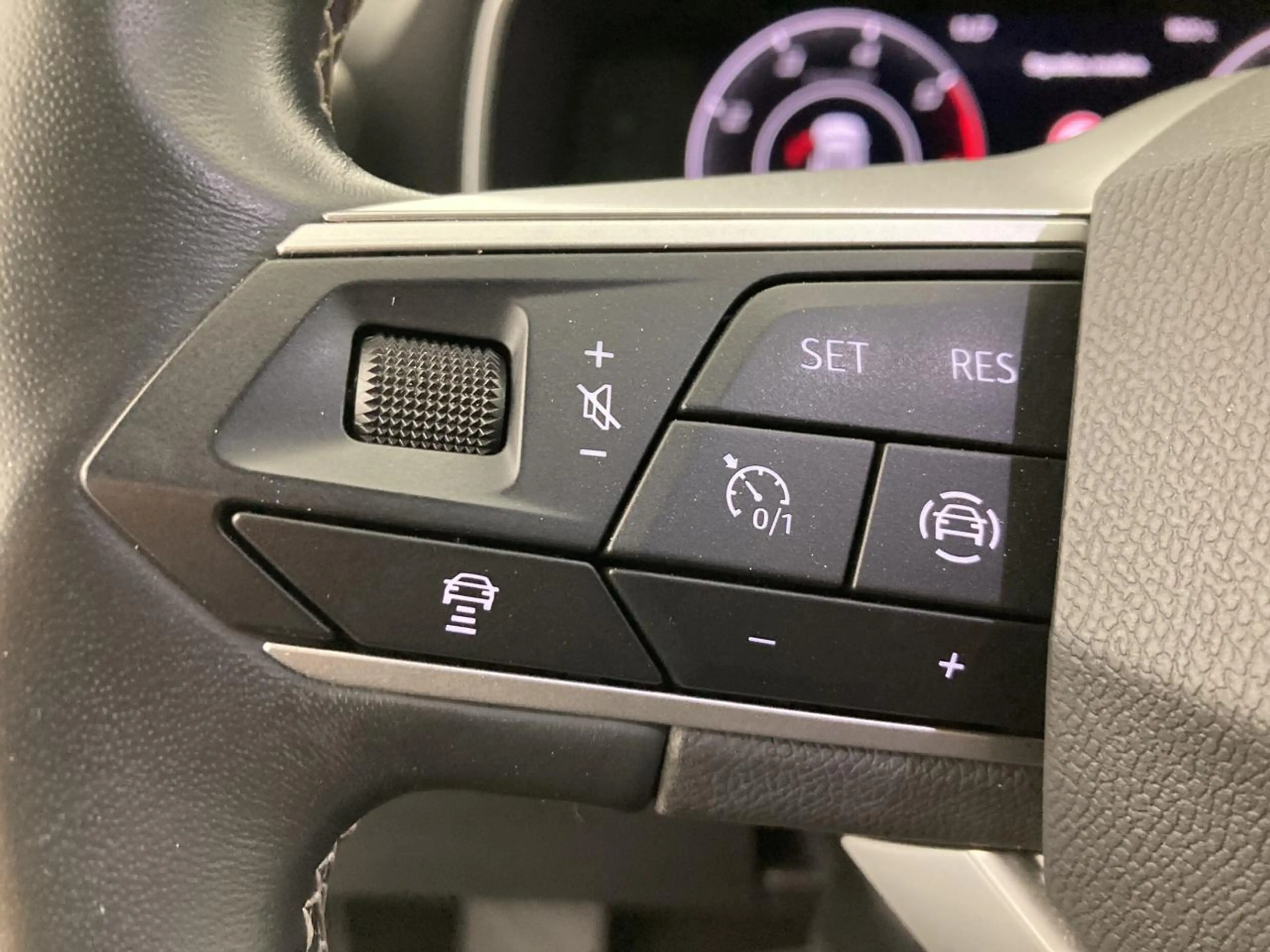 SEAT Leon Xcellence 2.0 TDI 150 (110kW) DSG — photo 8