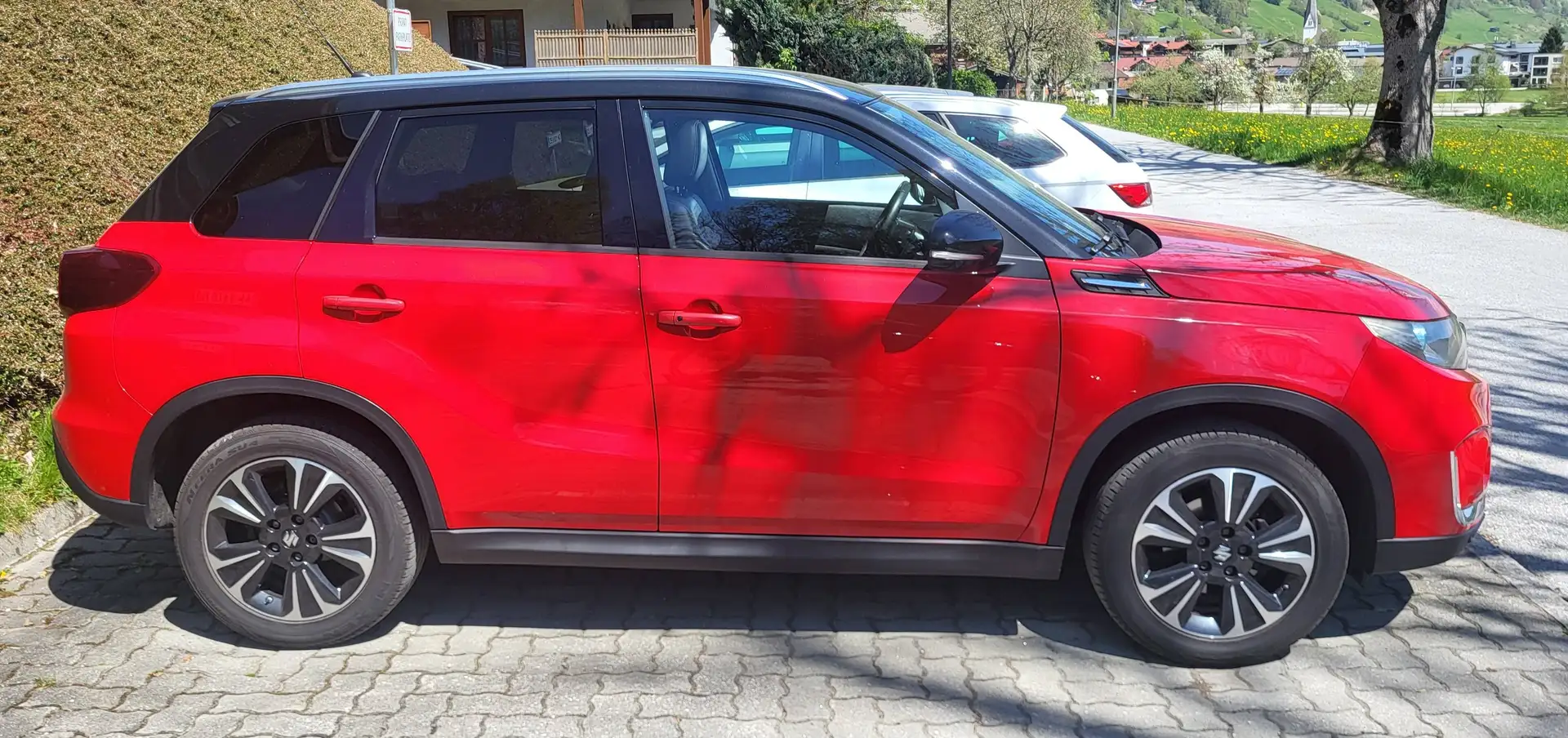 Suzuki Vitara Vitara 1,0 DITC ALLGRIP flash flash Rot - 2