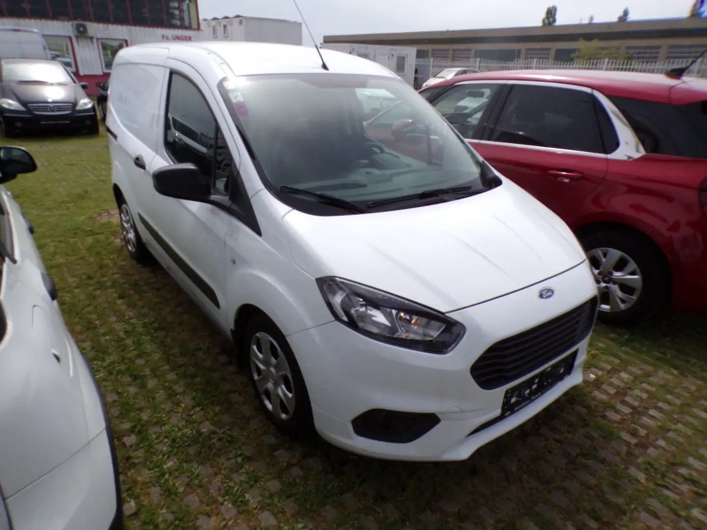 Ford Transit Courier Trend Weiß - 1
