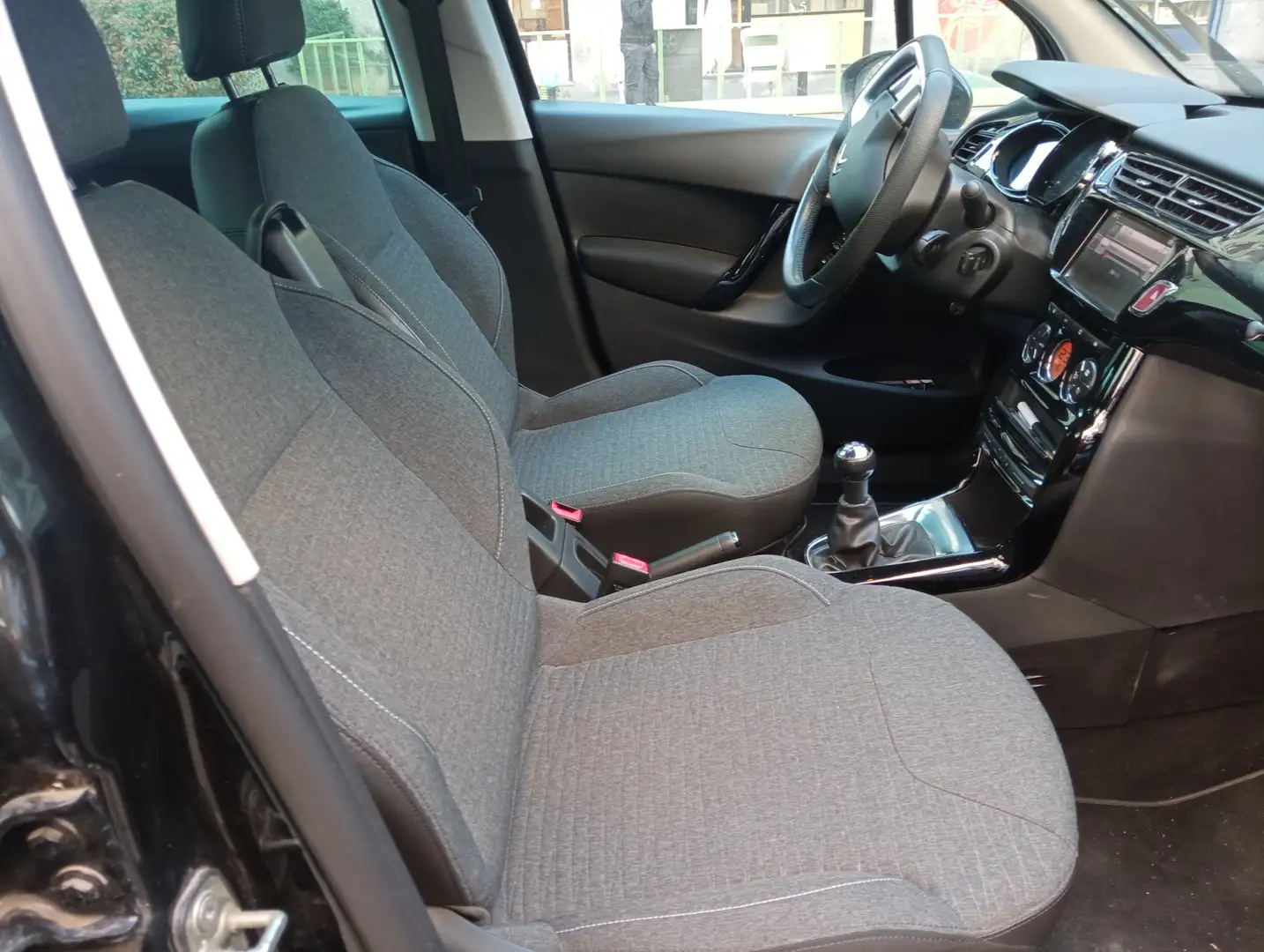 Citroen C3 C3 II 2016 1.2 puretech Exclusive 82cv E6 Nero - 1