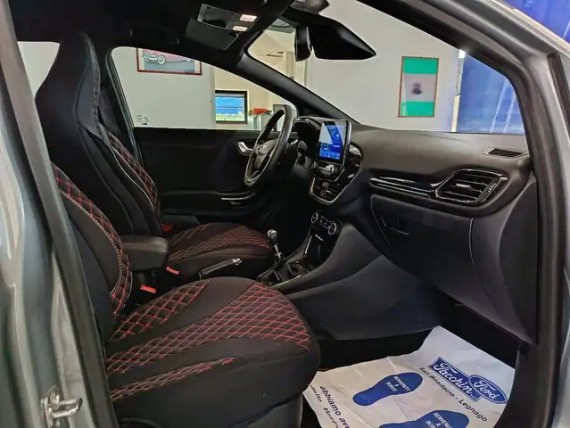 Ford Puma view 13