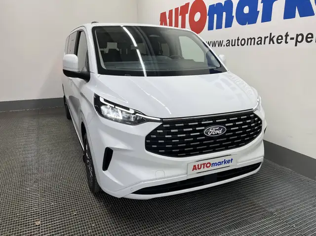Ford Tourneo Custom L2 320 2.0 ECOBLUE