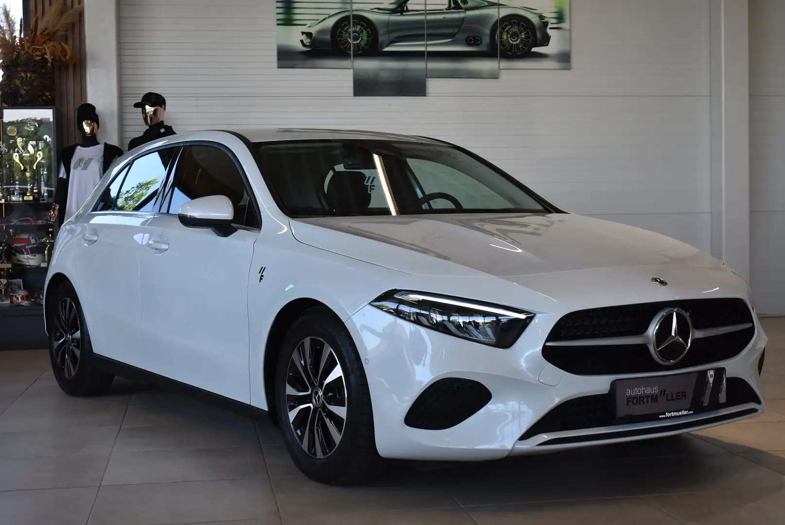 Mercedes-Benz A 180 A 180 d Aut. Grau - 1