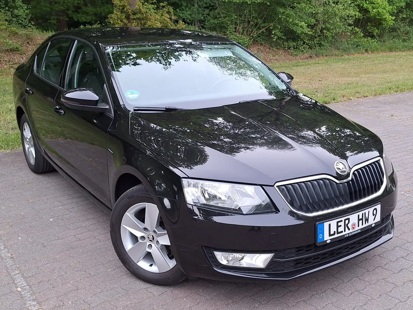 Skoda Octavia Ambition Schwarz - 1