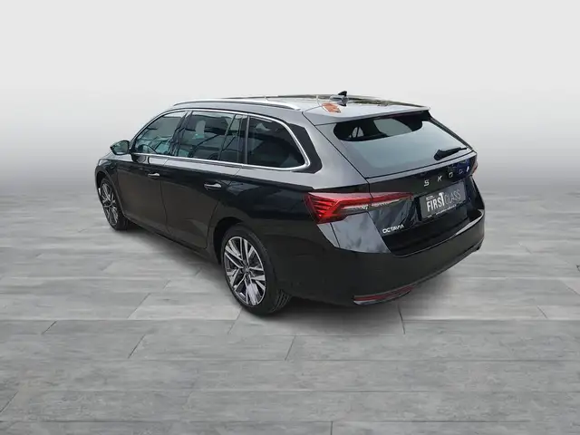 Skoda Octavia view 4