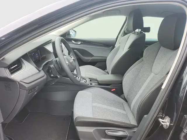 Skoda Octavia view 8