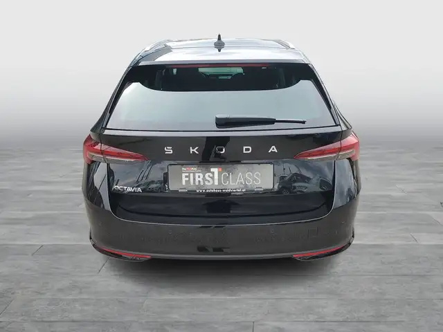 Skoda Octavia view 5