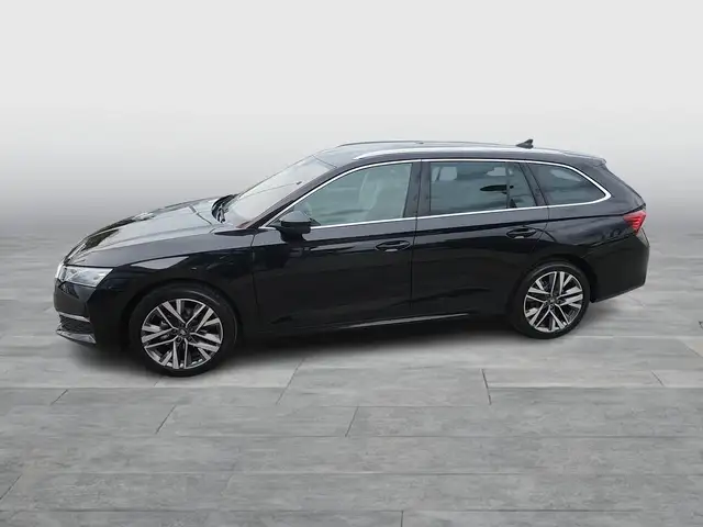 Skoda Octavia view 3