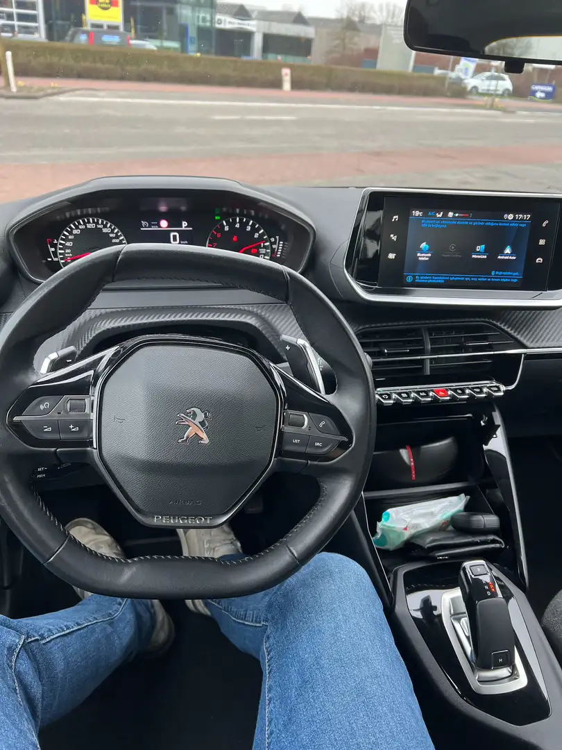 Peugeot 208 1.2 100 Active / EAT8 AUTOMAAT / CARPLAY / CRUISE Gris - 2