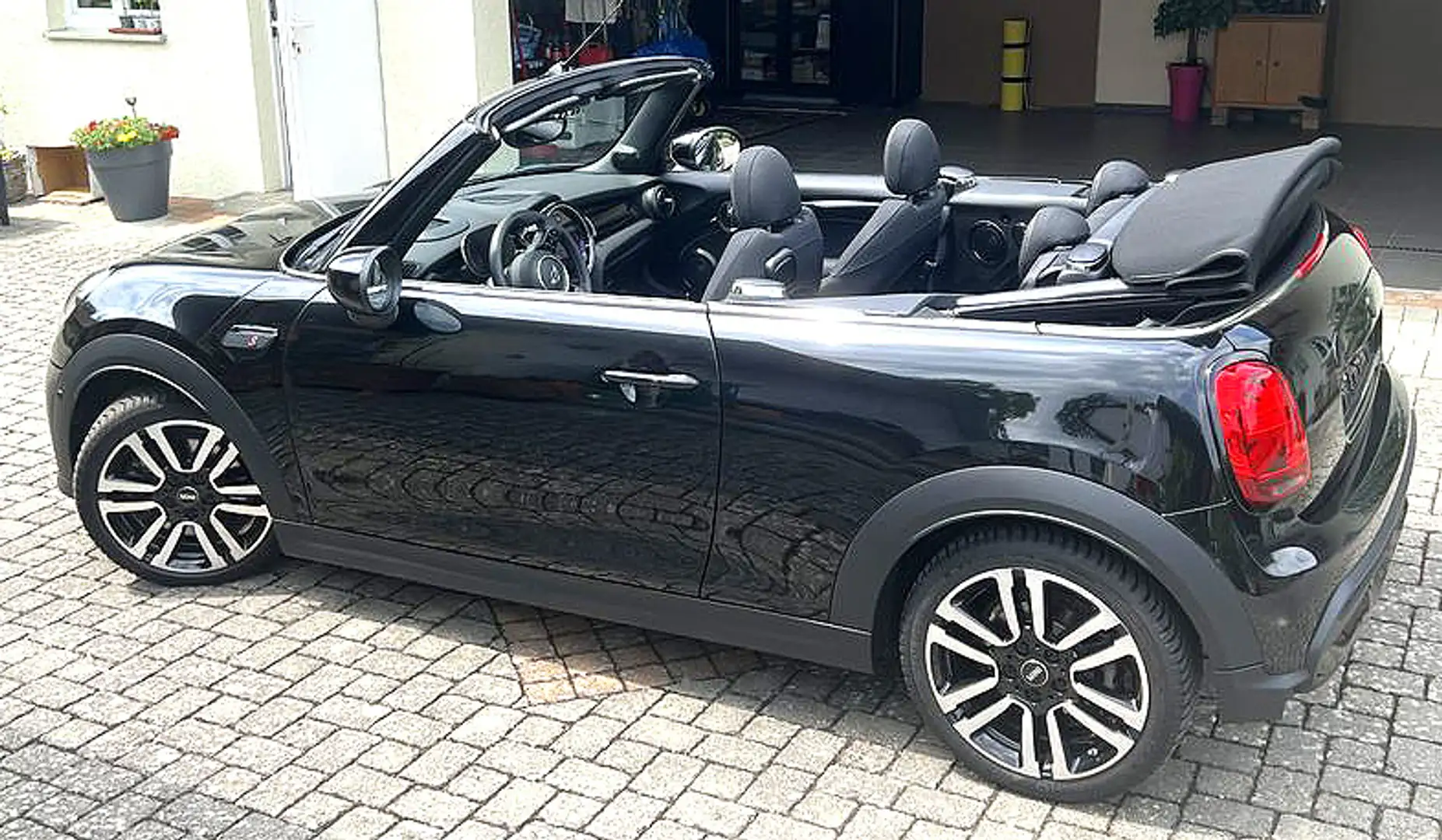 MINI Cooper S Cabrio MINI Cooper S Cabrio Aut. Cooper S Schwarz - 1