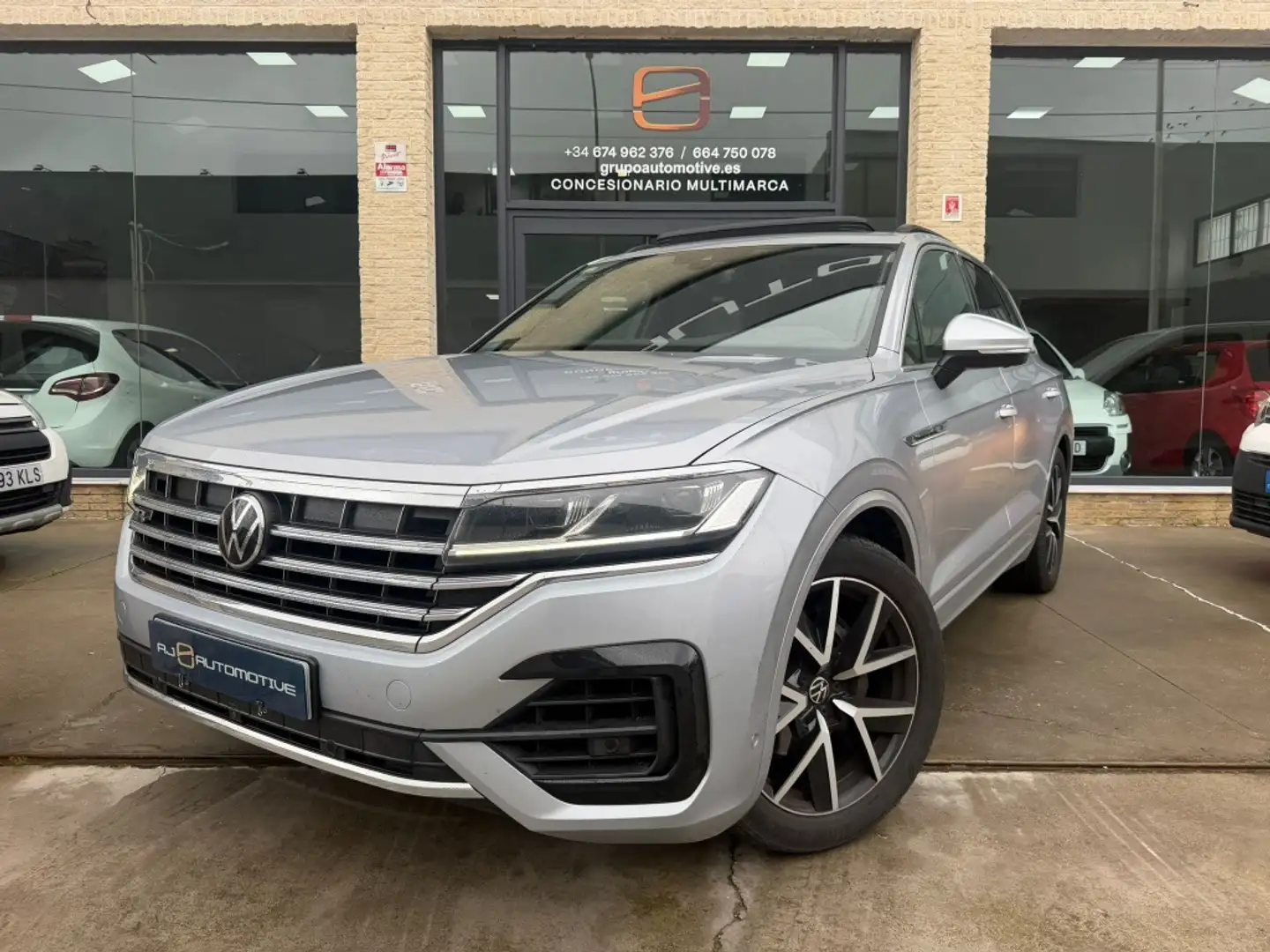 Volkswagen Touareg 3.0TDI V6 R-Line Tiptronic 4Motion 210kW Gris - 1