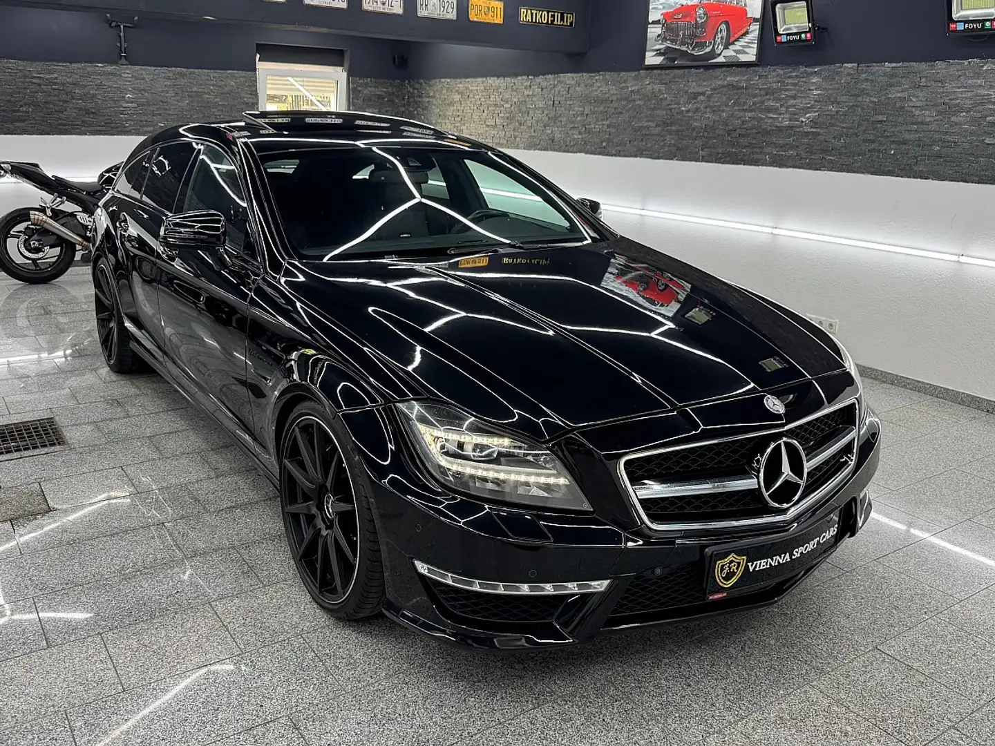 Mercedes-Benz CLS 63 AMG 4MATIC Shooting Brake Aut.*Performance*Mega-Aus... Schwarz - 2