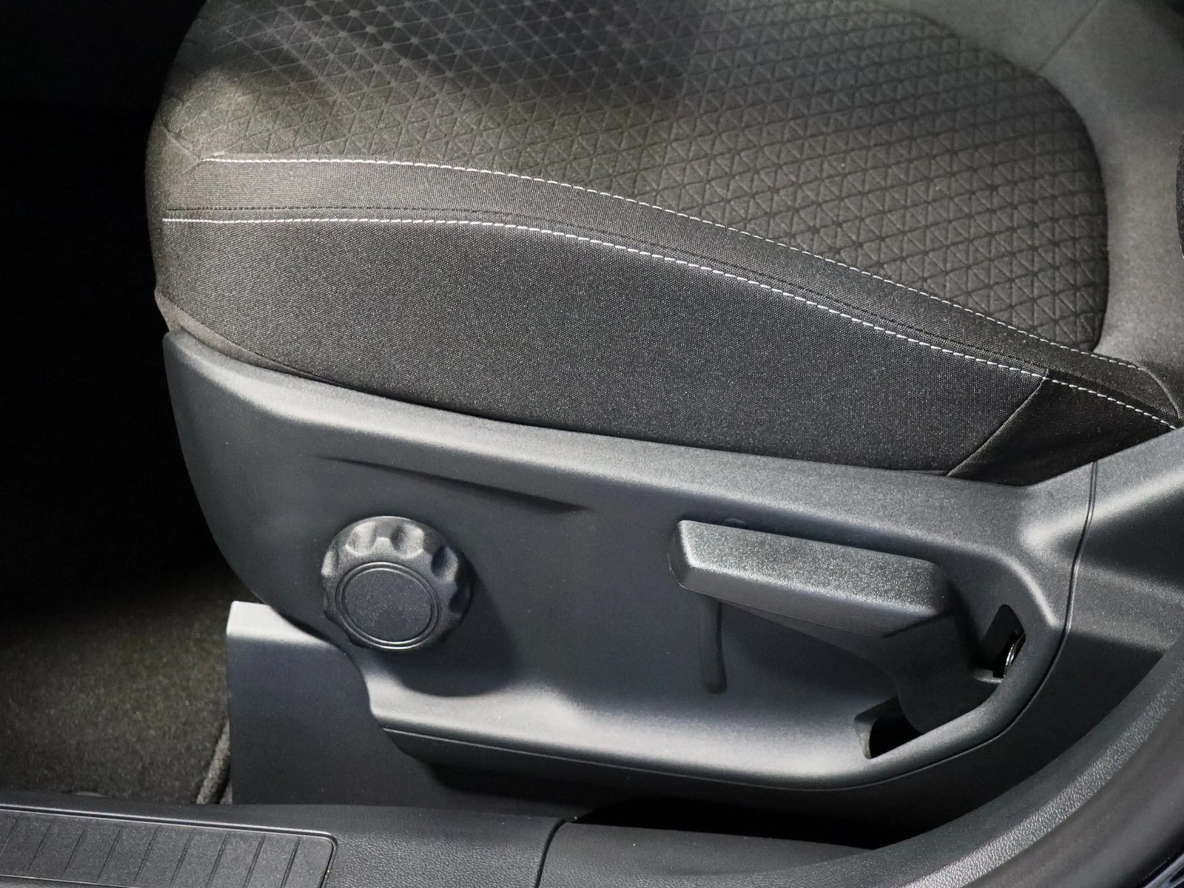 Ford Kuga Titanium Ganzjahresreifen WP+Fahrerassistenz-Paket — photo 15