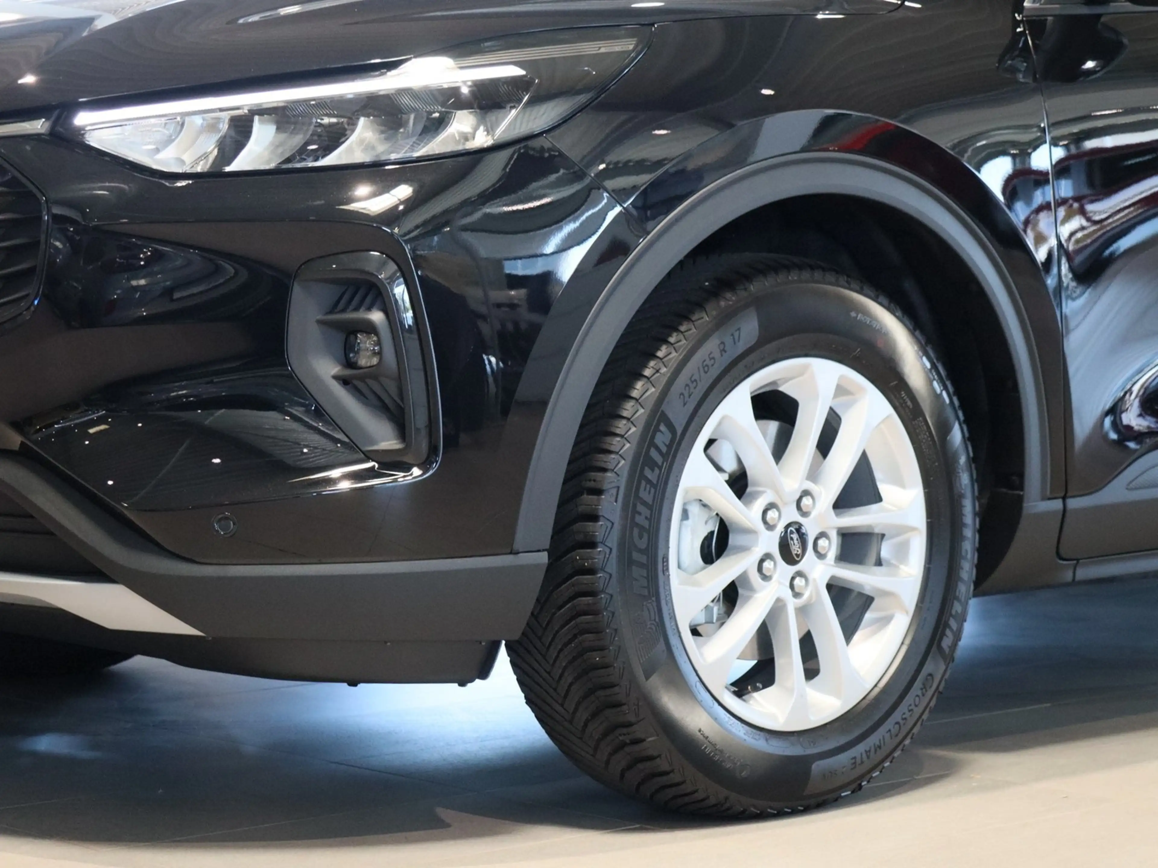 Ford Kuga Titanium Ganzjahresreifen WP+Fahrerassistenz-Paket — photo 5