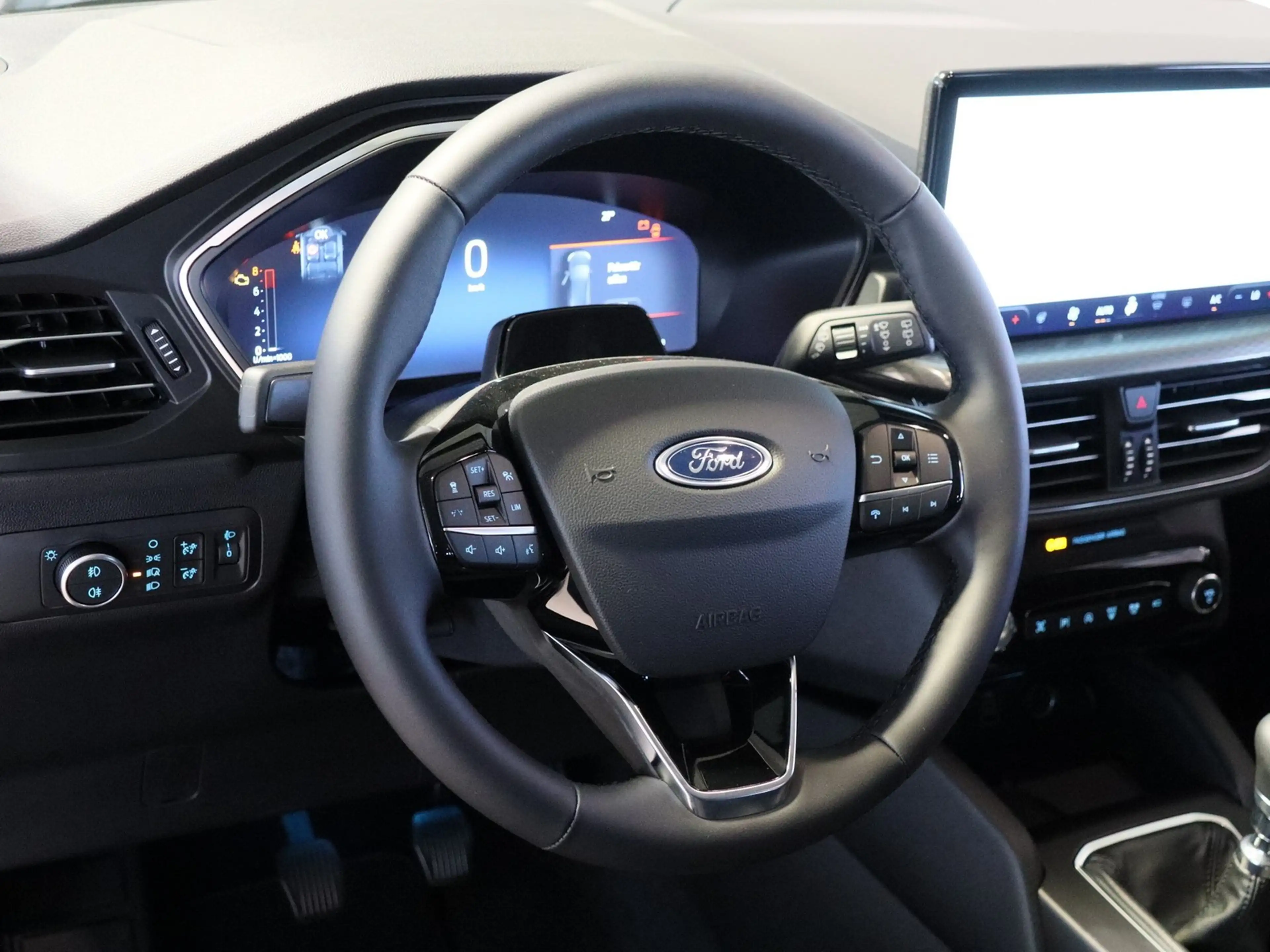Ford Kuga Titanium Ganzjahresreifen WP+Fahrerassistenz-Paket — photo 9