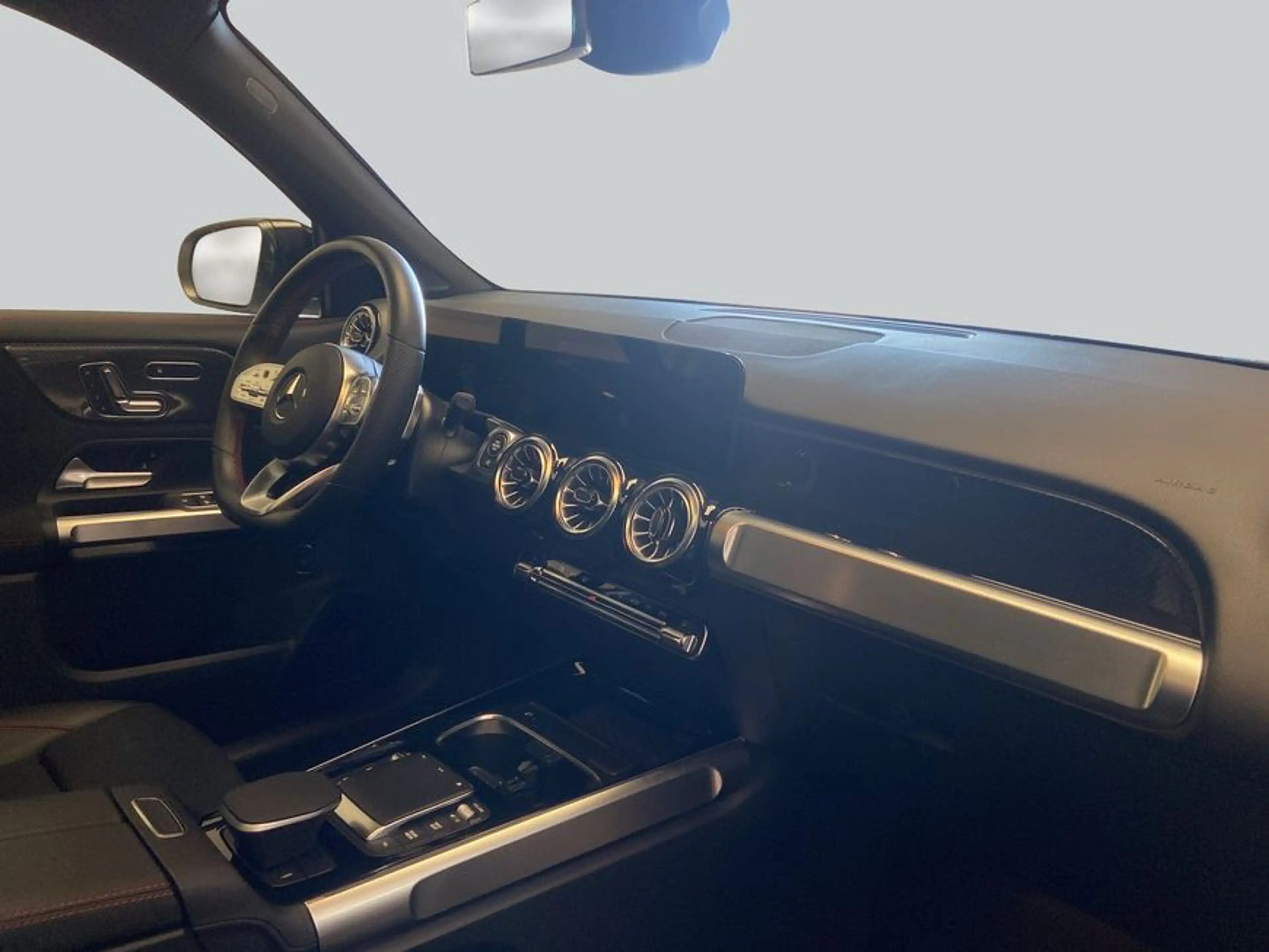 Mercedes-Benz GLB 35 AMG GLB — photo 15