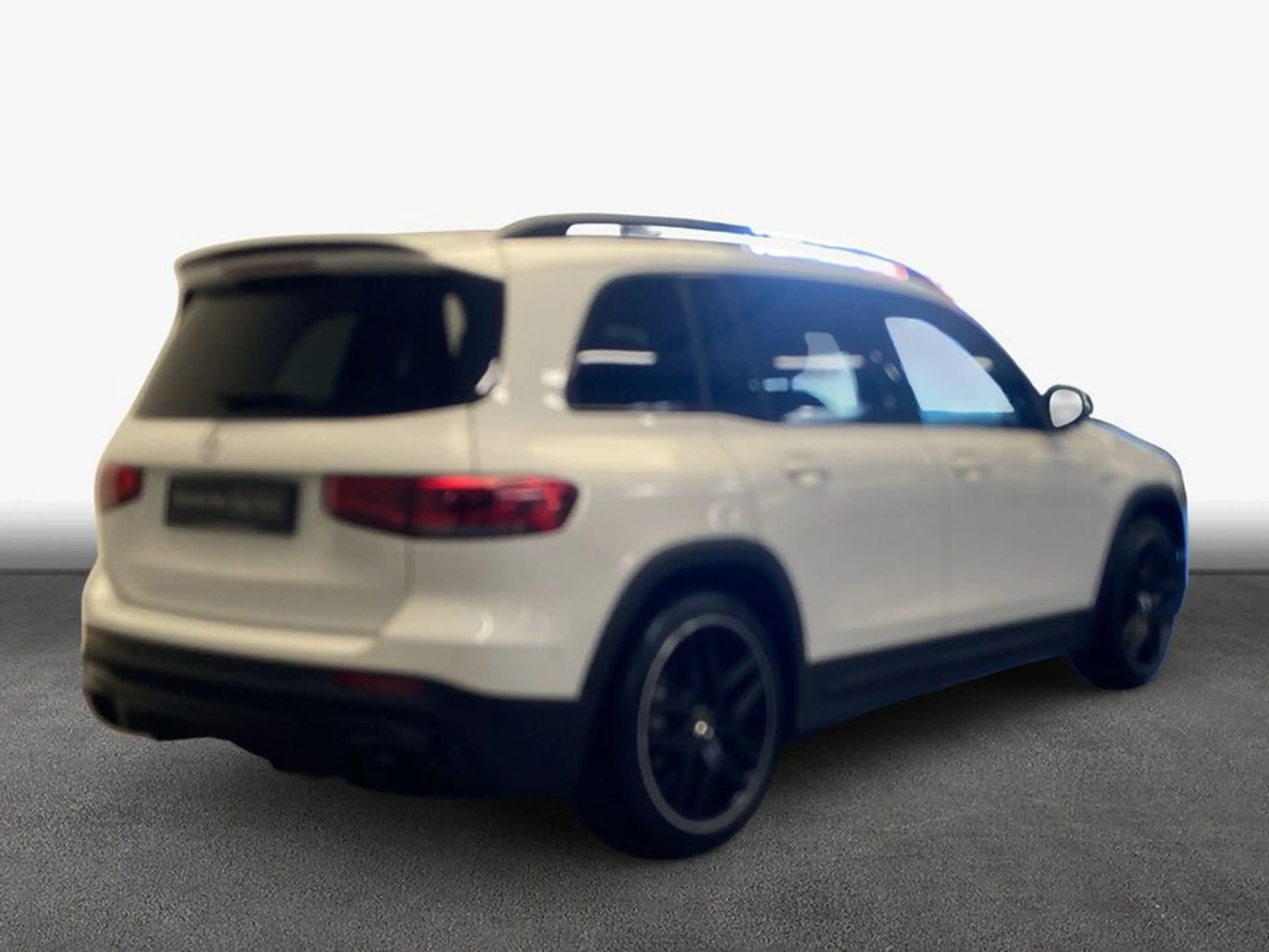 Mercedes-Benz GLB 35 AMG GLB — photo 2