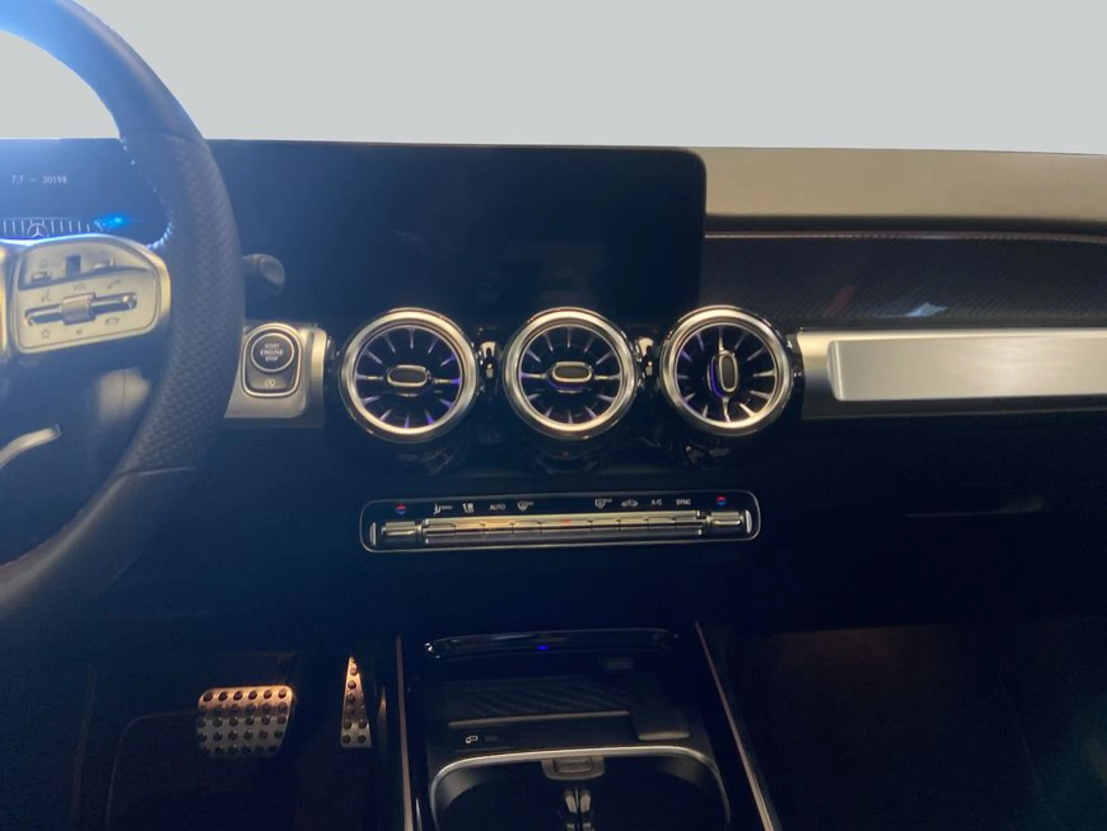 Mercedes-Benz GLB 35 AMG GLB — photo 14