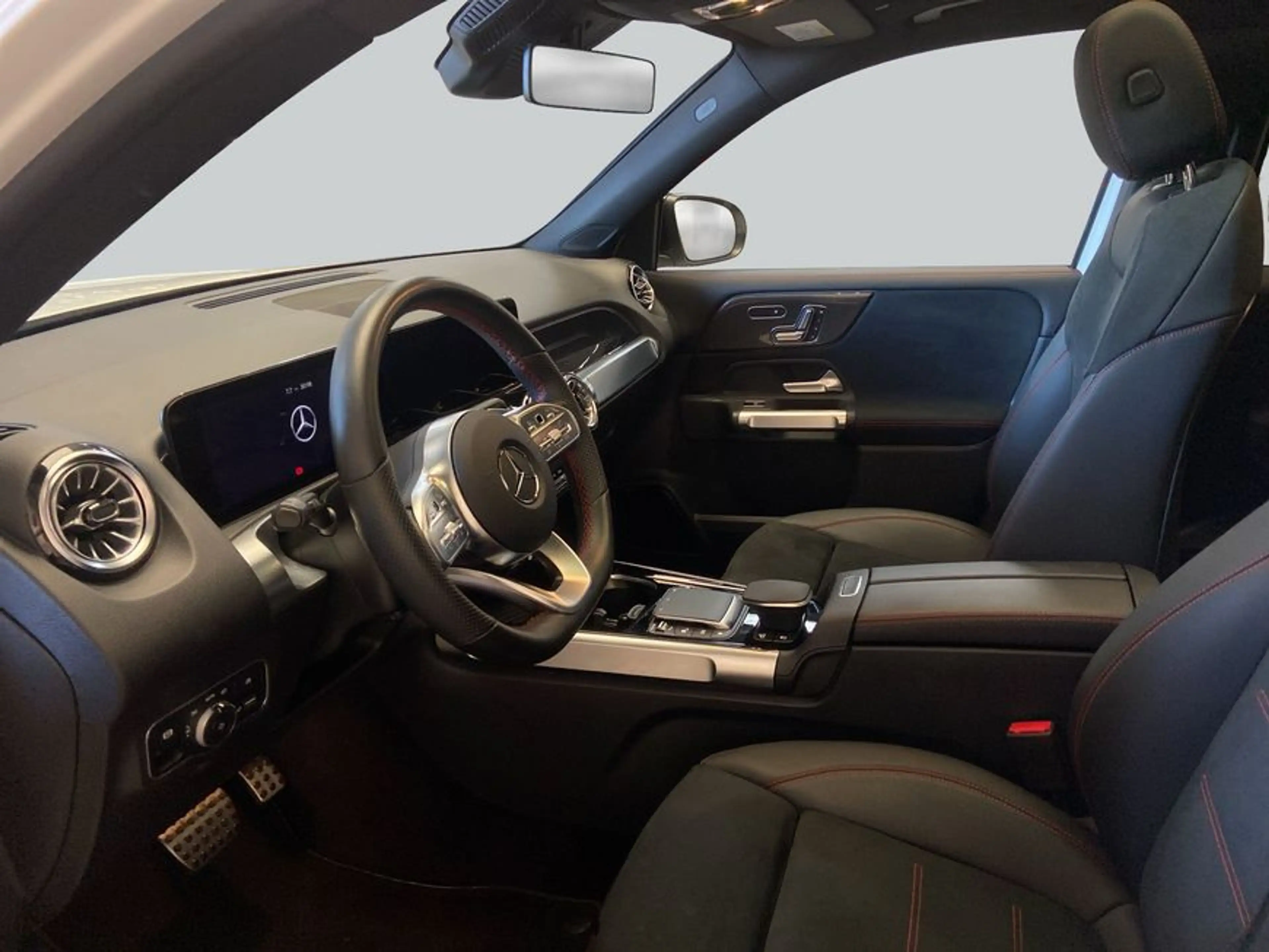 Mercedes-Benz GLB 35 AMG GLB — photo 9