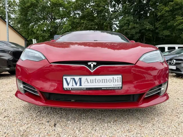 Tesla Model S view 2