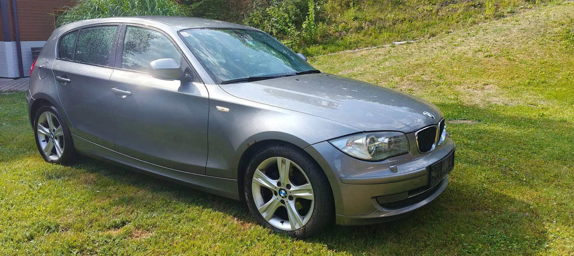 BMW 116 116d Grau - 1