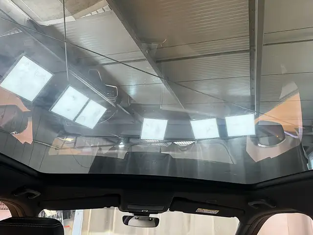 Land Rover Discovery Sport view 18