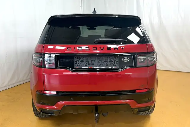 Land Rover Discovery Sport view 14