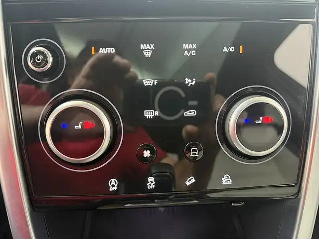 Land Rover Discovery Sport view 17