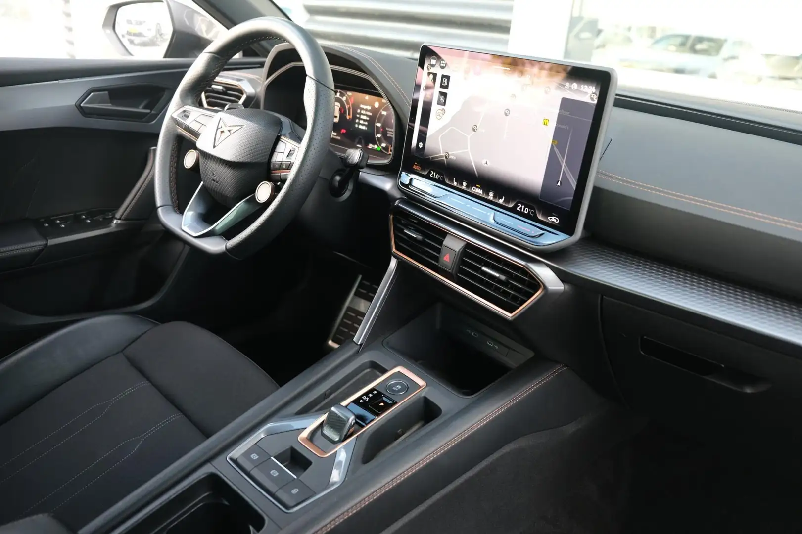 CUPRA Leon 1.5 eTSI NW Model 150PK DSG Led Navi Cam ACC Zwart - 2