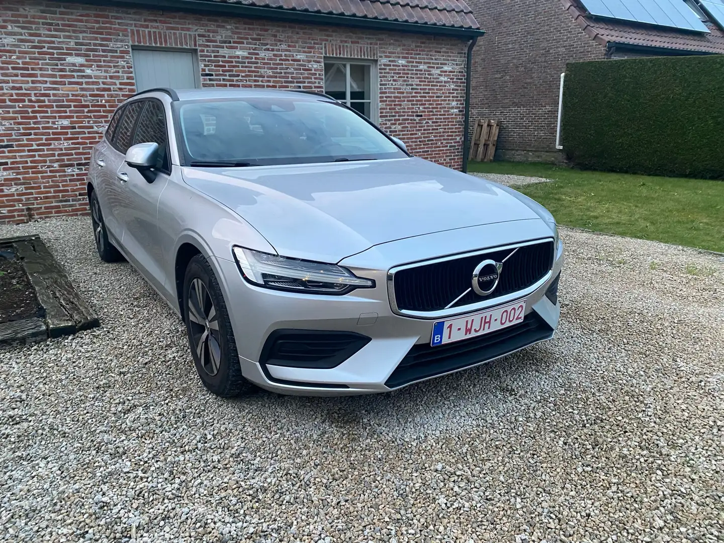 Volvo V60 D3 Geartronic Momentum Argent - 1