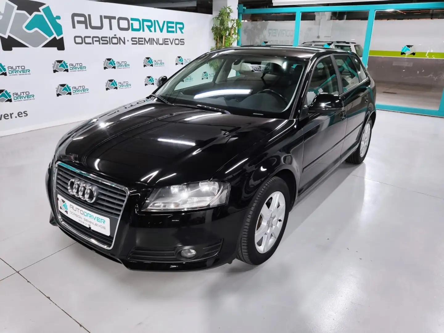 Audi A3 Sportback 1.6TDI Ambition Negro - 1