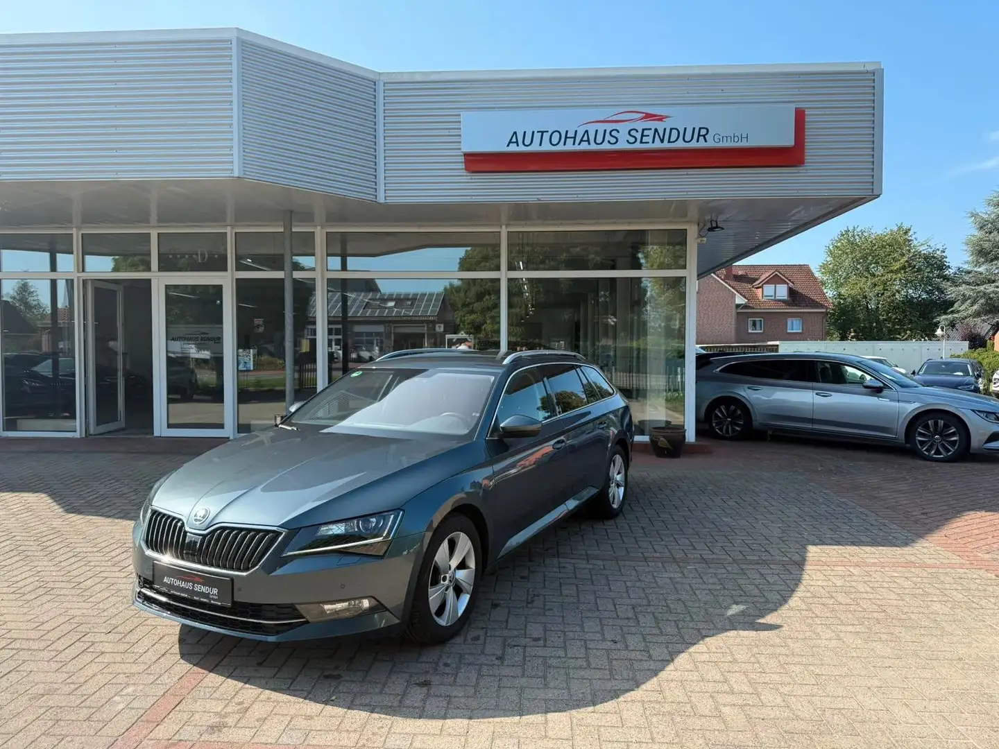 Skoda Superb Combi Ambition *SERVICE NEU*KAMERA Grau - 1