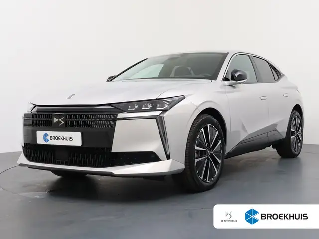 DS Automobiles N°4