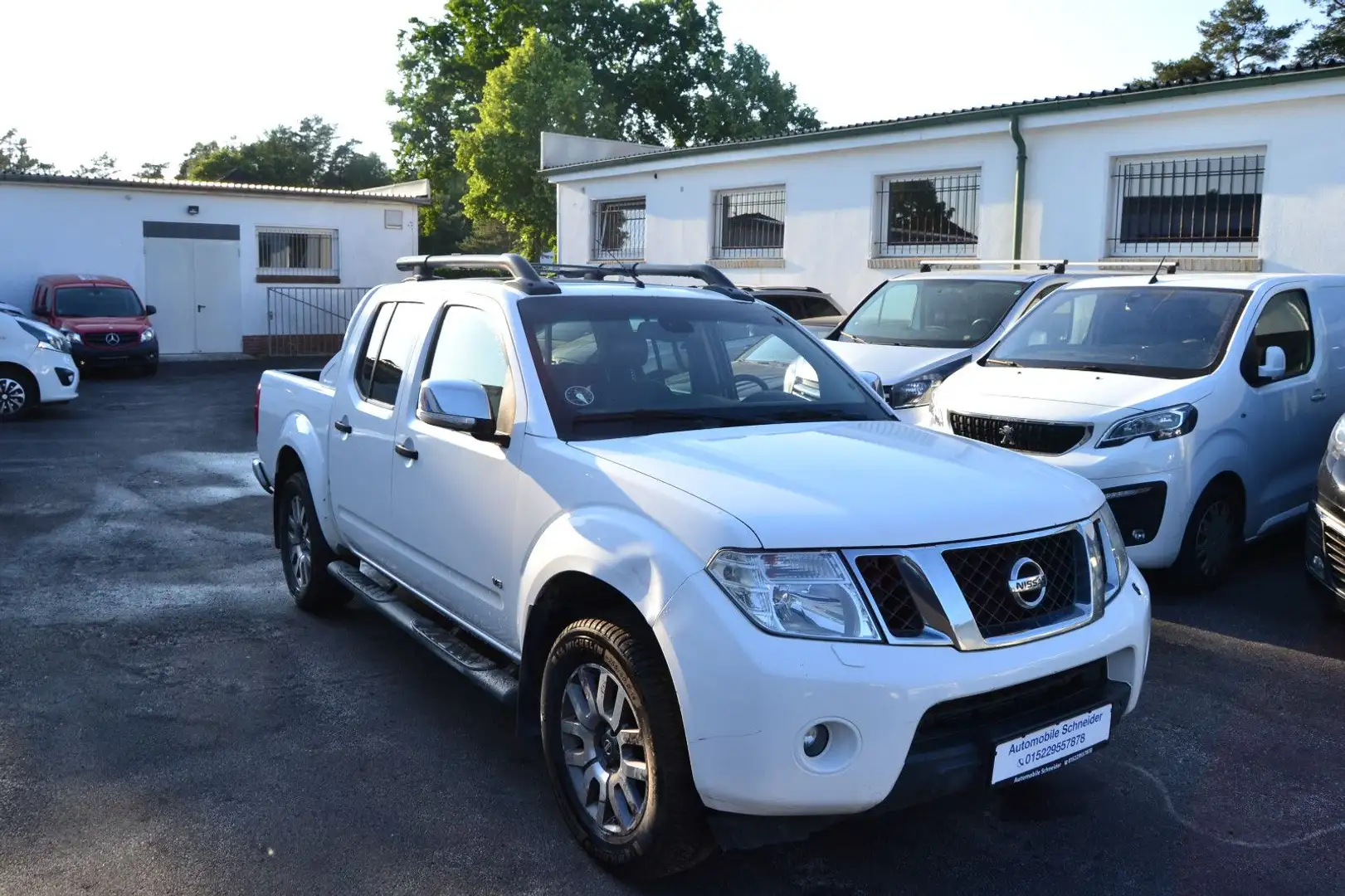 Nissan Navara 3.0DCI V6 DOUBLE CAB *LKW* White - 2