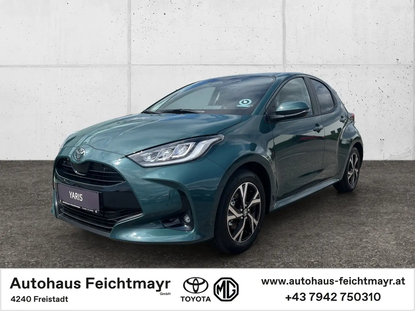 Toyota Yaris 1,5 Hybrid Ac. Dr. Safety-P. Comfort-P. 5t. MY25 Grün - 1