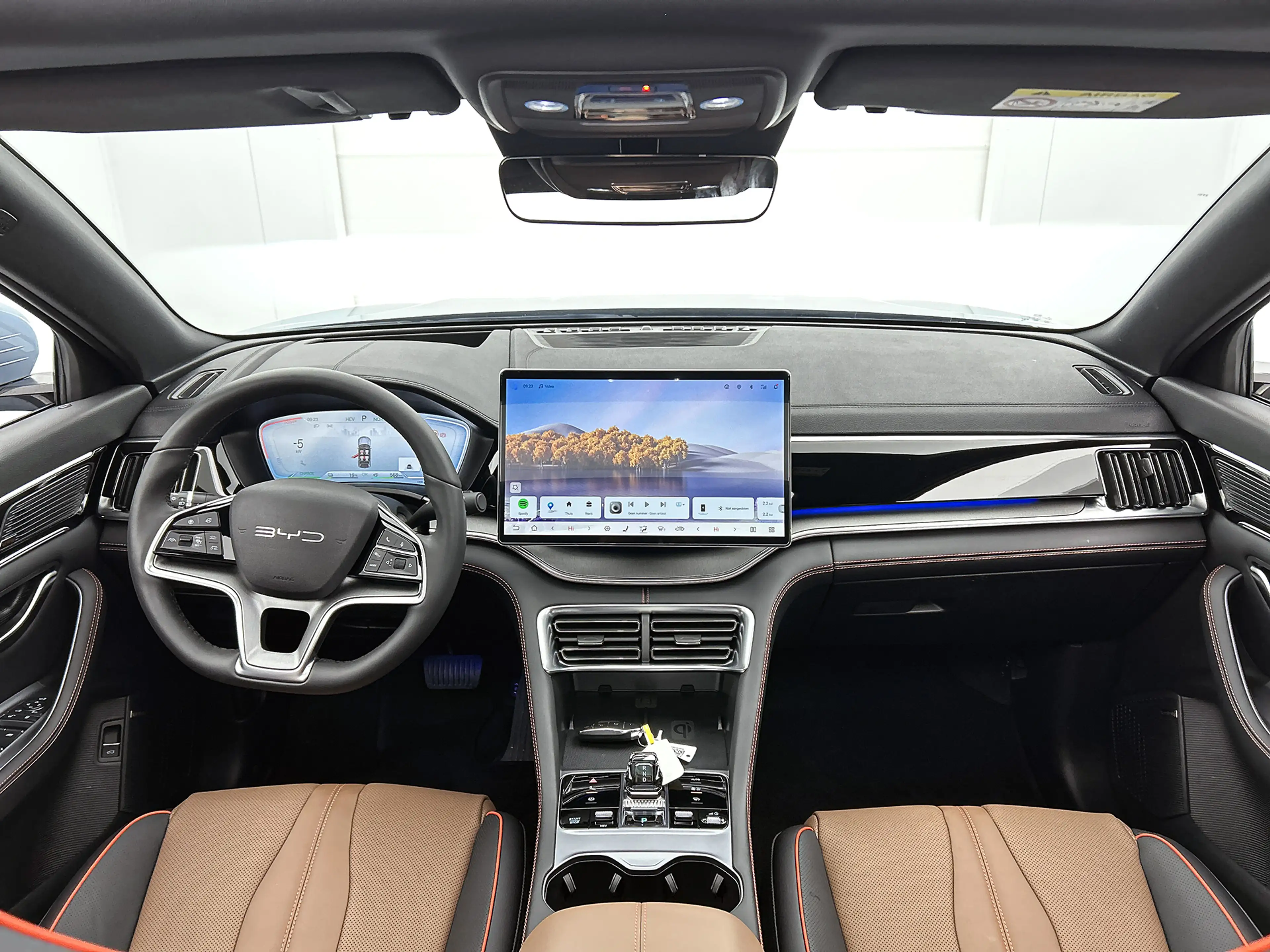 BYD Seal U 1.5 T DM-i AWD Design | 1080 KM WLTP | 1300 KG Tre — photo 5
