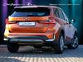 BMW X1 sDrive20i AHK PANO AdLED SpSitze KomZg DAB Orange - thumbnail 2