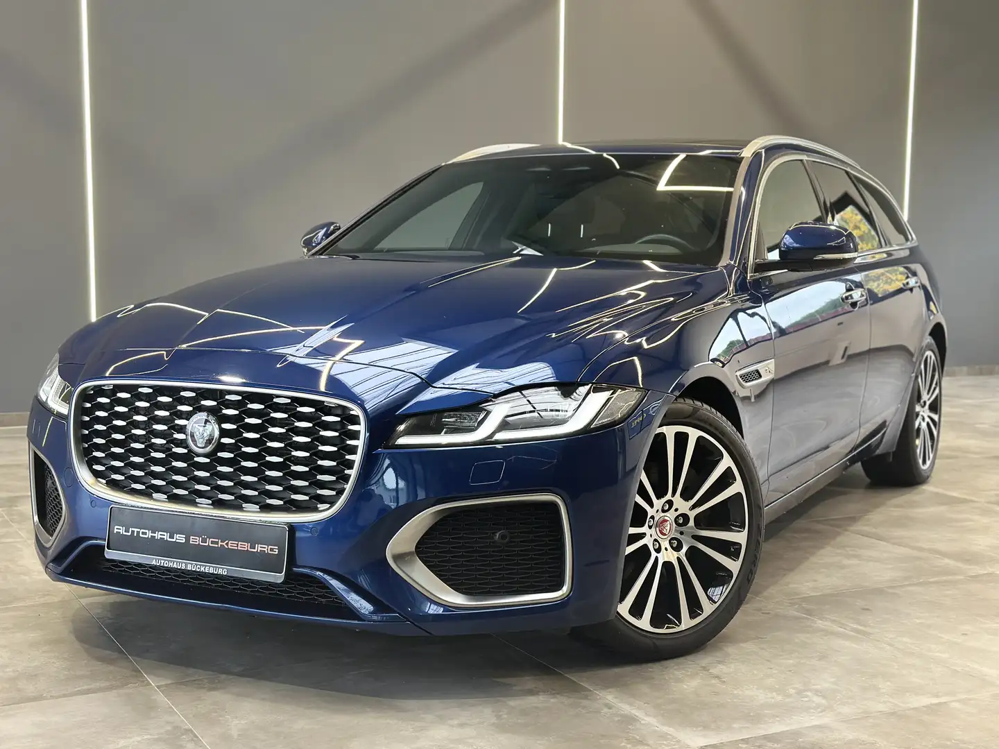 Jaguar XF D200 Sportbrake SE Blau - 1