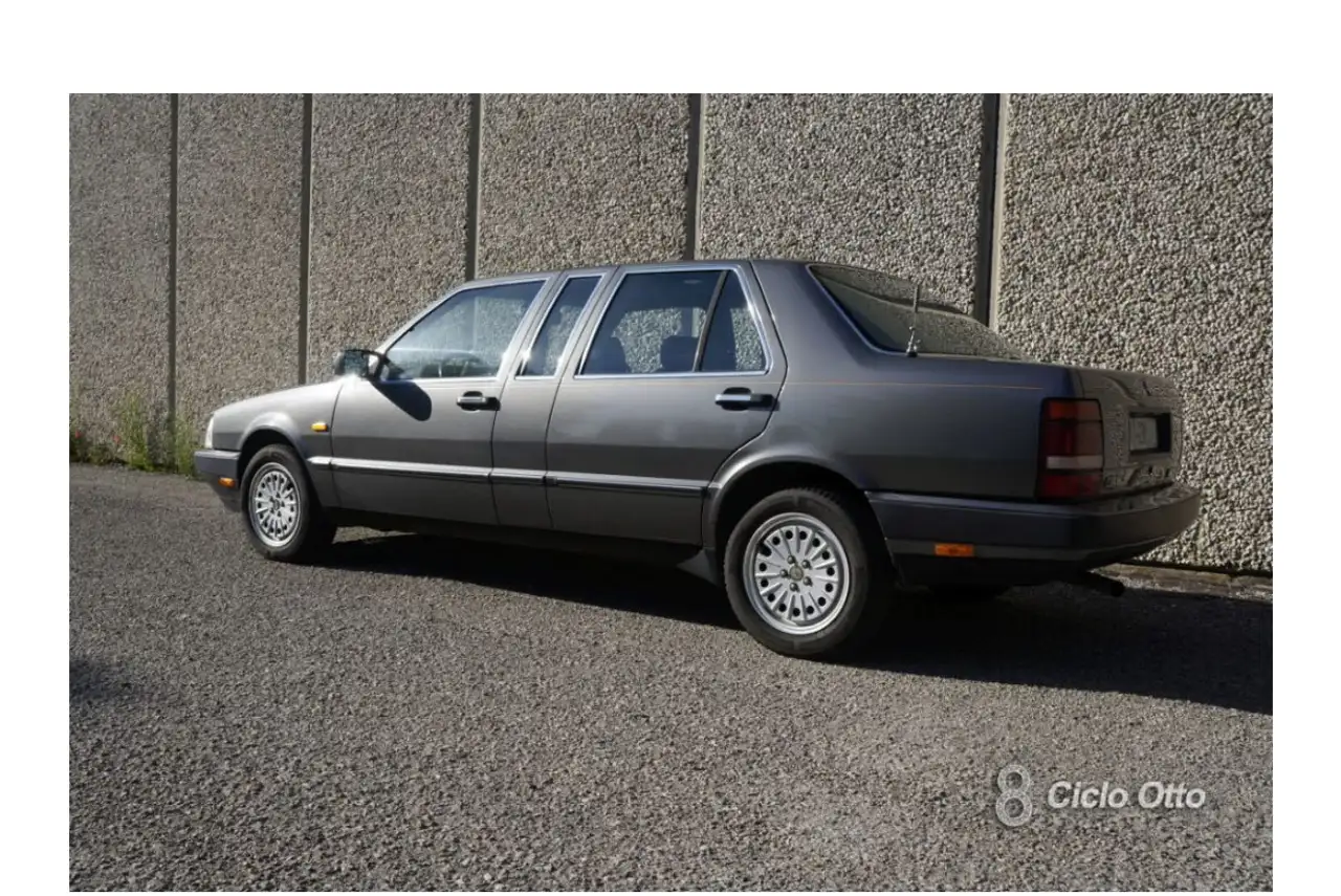 Lancia Thema 2.8 Limousine, foto 3