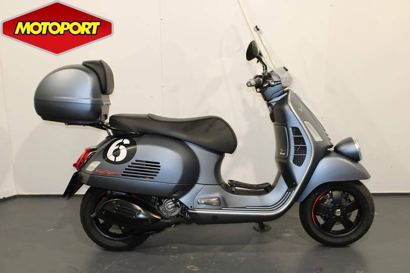 Vespa GTV 300 Sei Giorni Zwart - 1