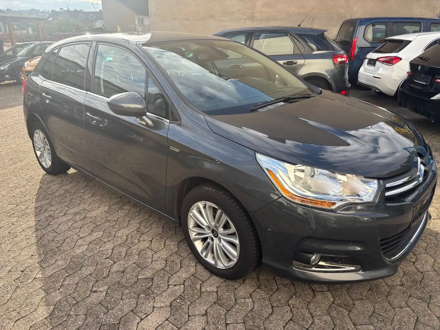 Citroen C4 Lim. Exclusive Gris - 2