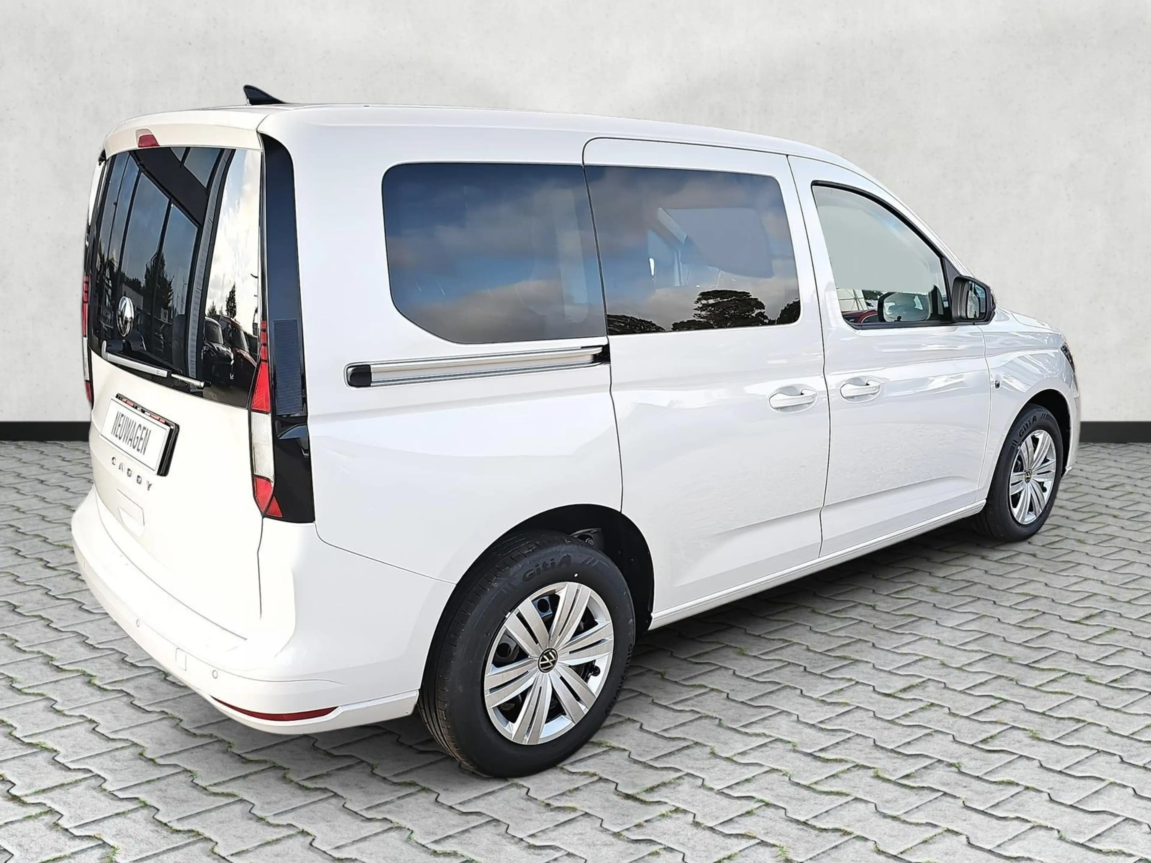 Volkswagen Caddy Basis 1.5 TSI DSG / ACC Winterpaket PDCh. 85 kW... — photo 7