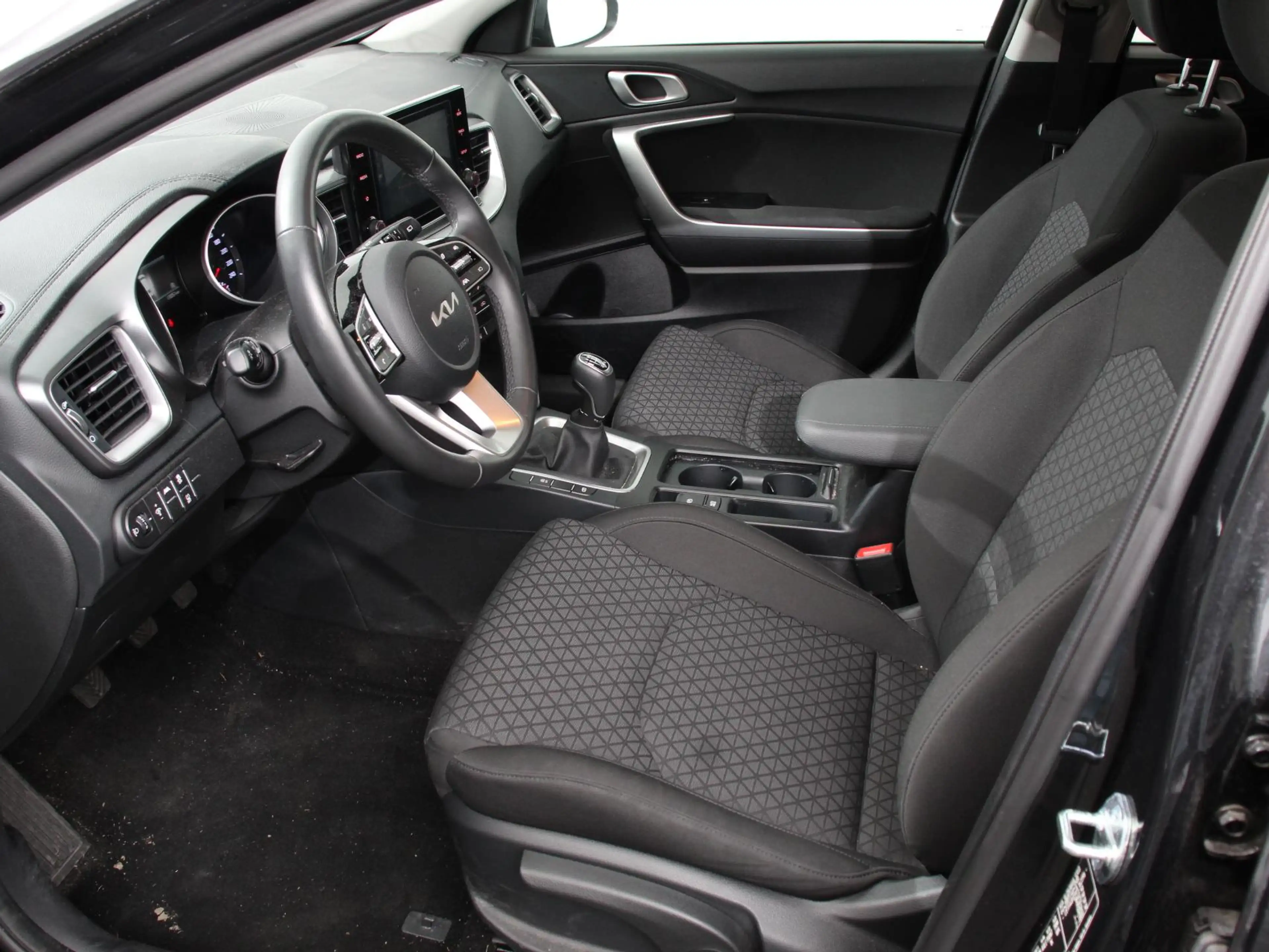 Kia Ceed SW / cee'd SW Sportswagon 1.0 T-GDi 120pk Dynamic Line Climate c — photo 9