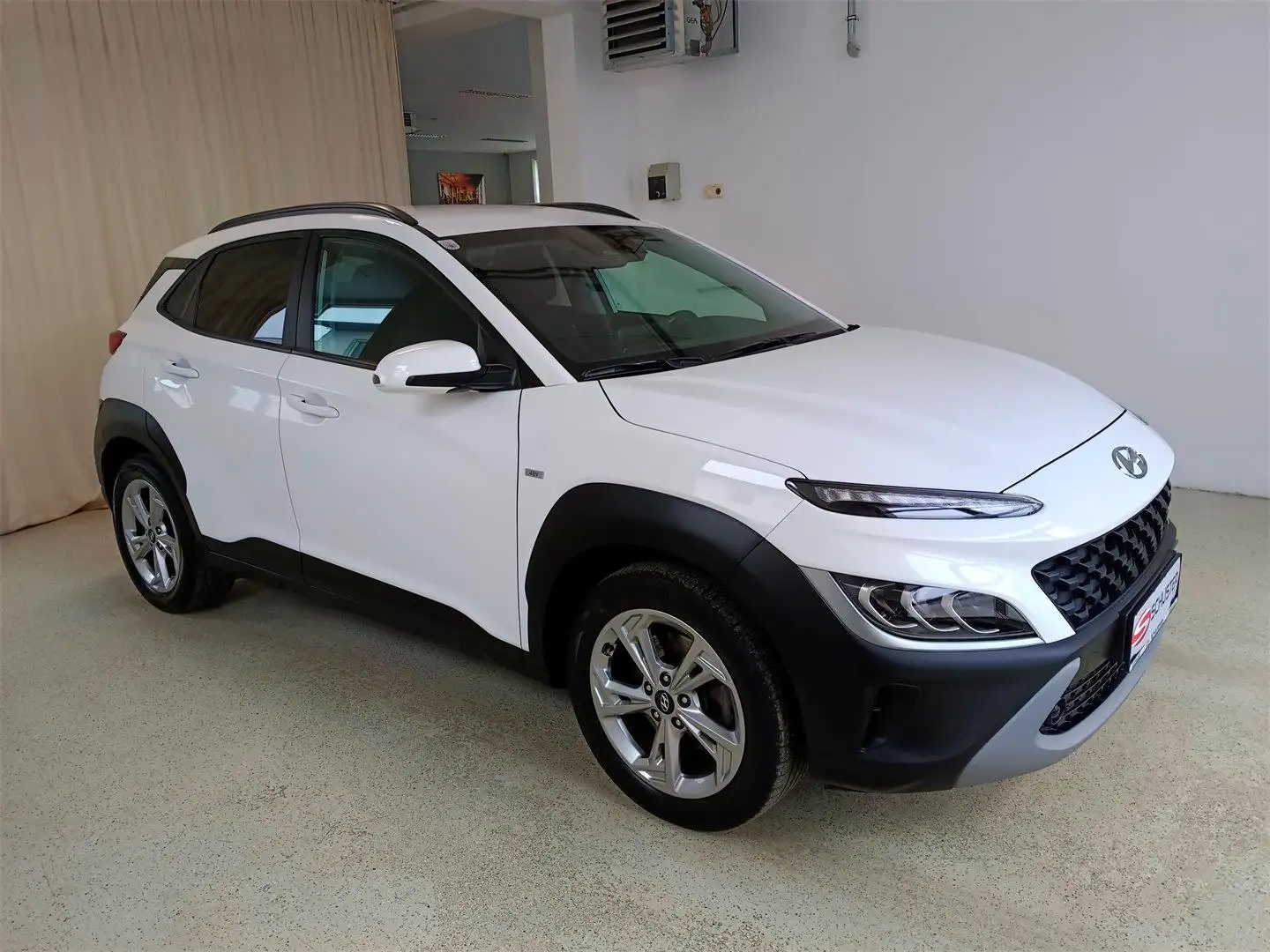 Hyundai KONA Kona Trend Line 1,0 T-GDi 2WD 48V k1bt0 Weiß - 1