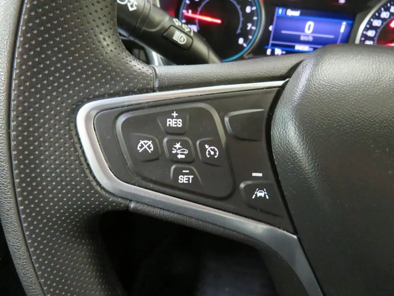 Chevrolet Equinox photo Chevrolet Equinox