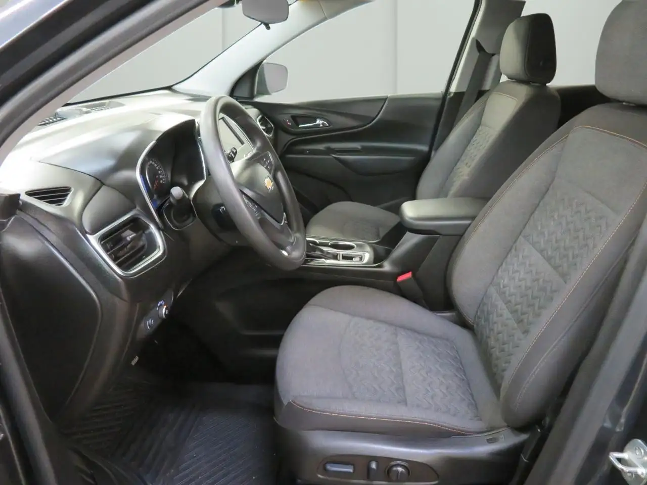 Chevrolet Equinox photo Chevrolet Equinox