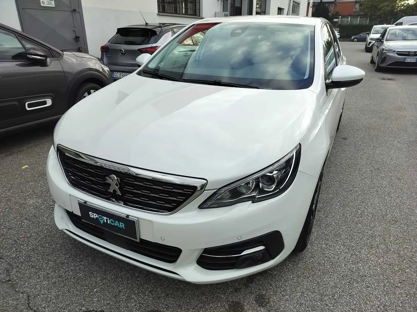 Peugeot 308 1.5 BlueHDI Allure 130 EAT8 Bianco - 2